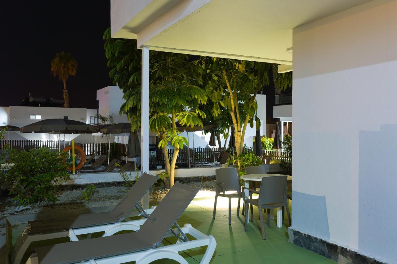 Coral Dreams Aparthotel Адехе Екстериор снимка